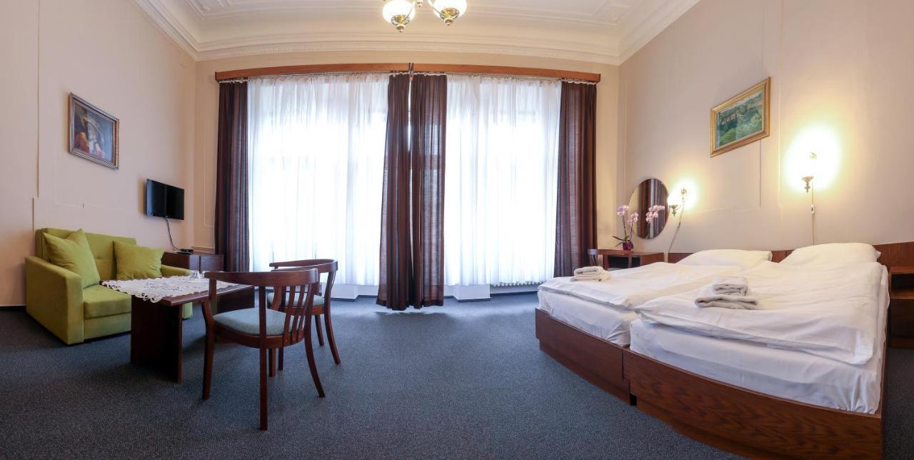 Hotel Slovan Plzeň Kültér fotó
