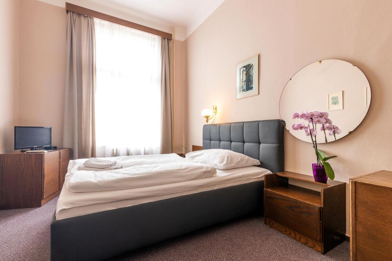 Hotel Slovan Plzeň Kültér fotó