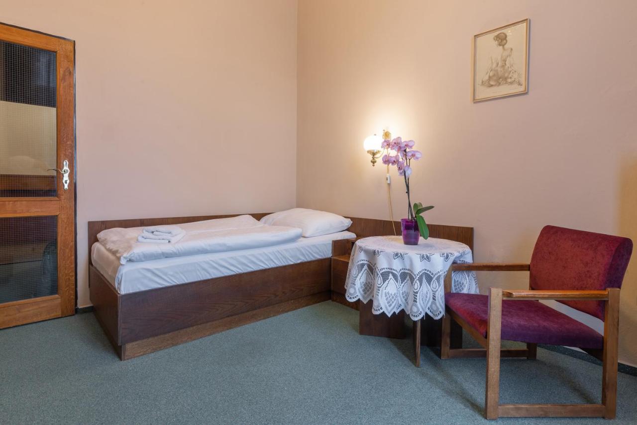 Hotel Slovan Plzeň Kültér fotó
