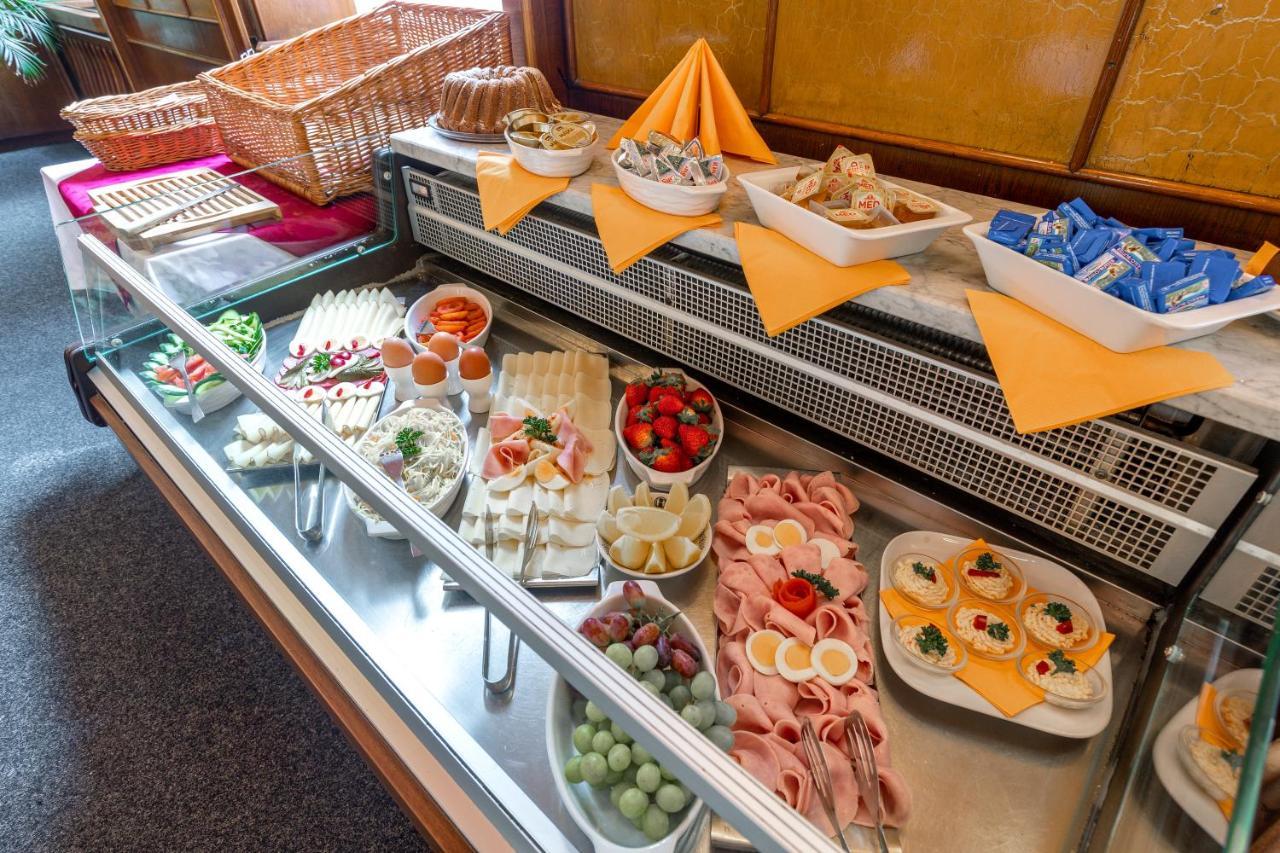 Hotel Slovan Plzeň Kültér fotó