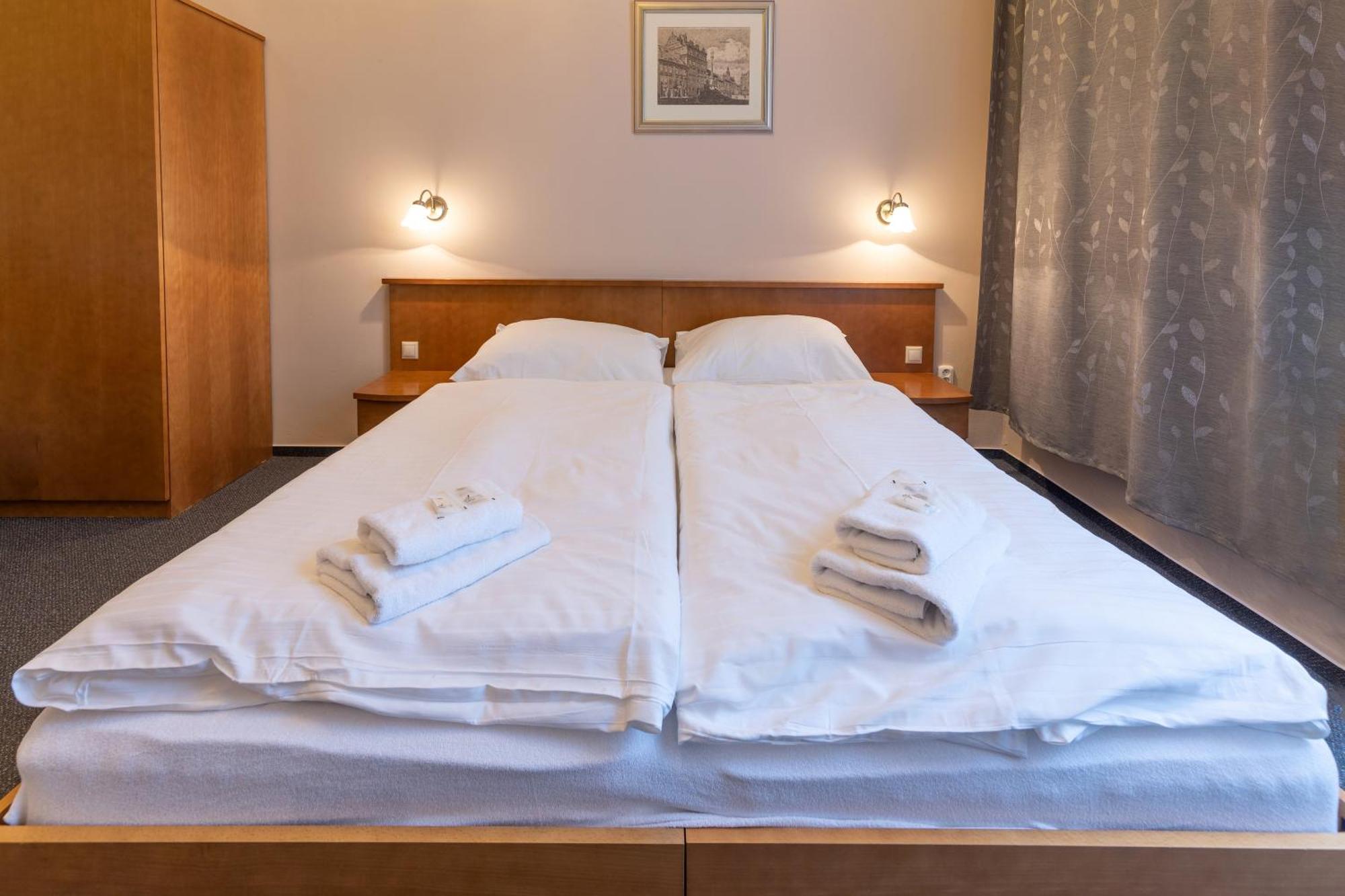 Hotel Slovan Plzeň Kültér fotó